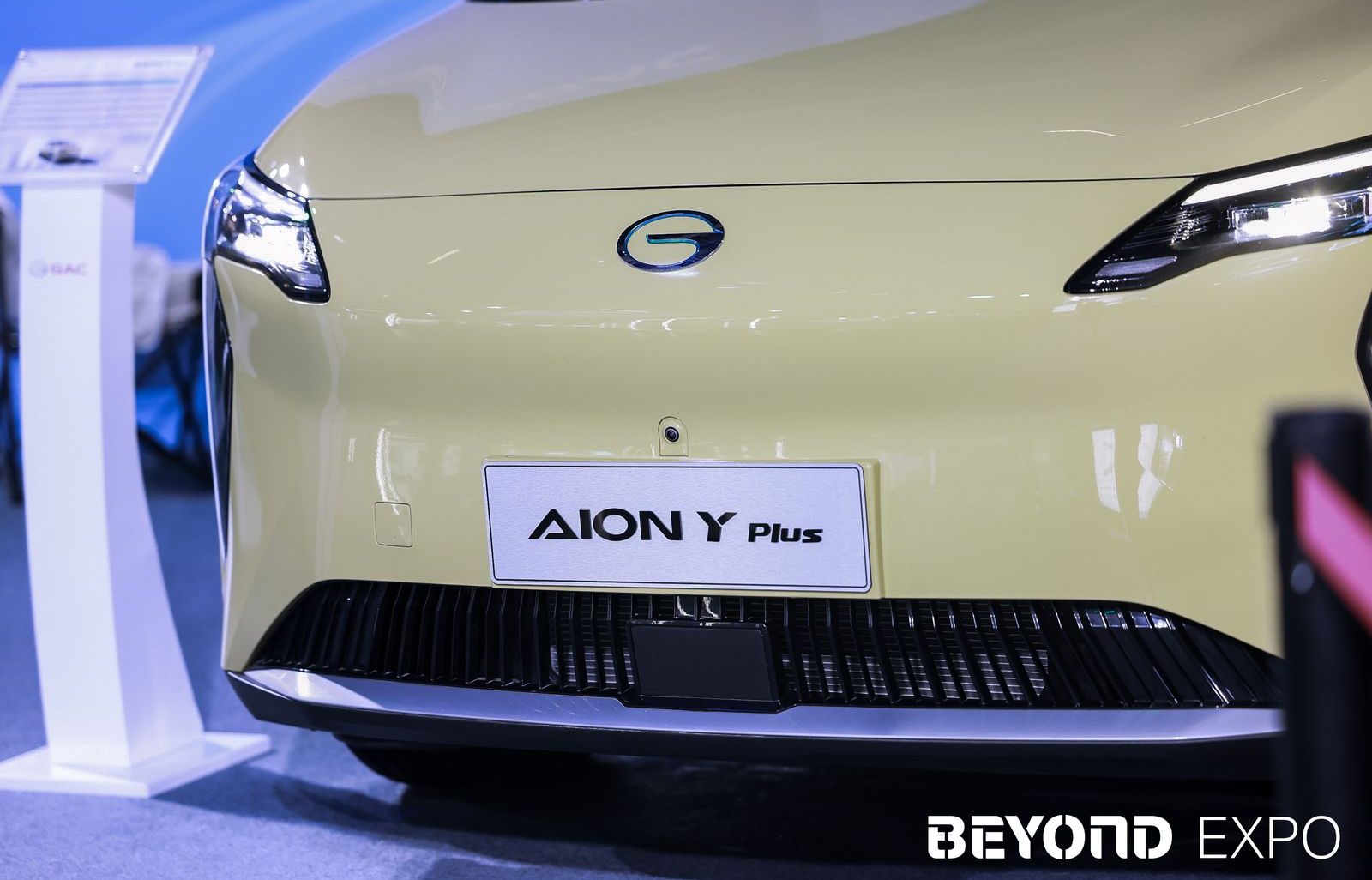 mobility electric vehicle battery EV clean tech renewable energy solar power